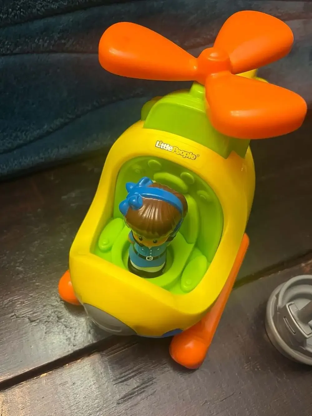 Fisher-Price Little People Spin 'n Fly Helicopter Toy with Pilot Figure and Resc